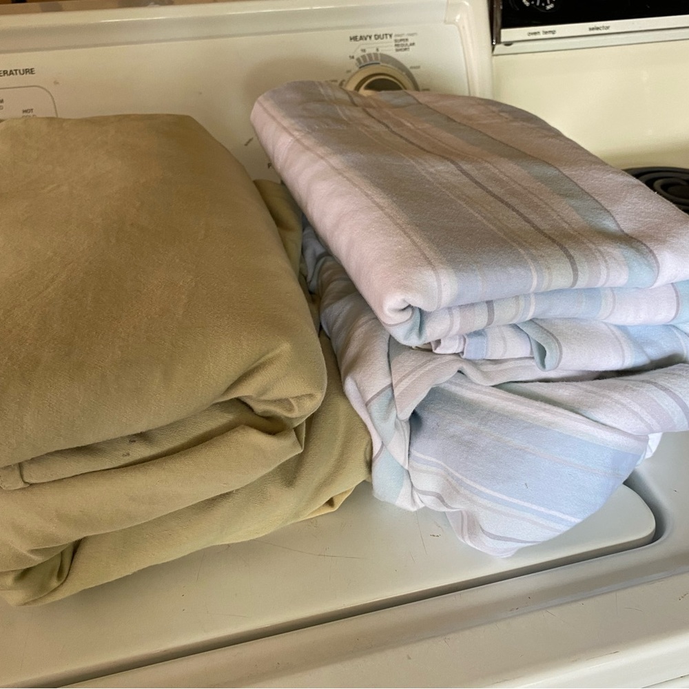 100%Cotton Twin Sheets - 2 Sets